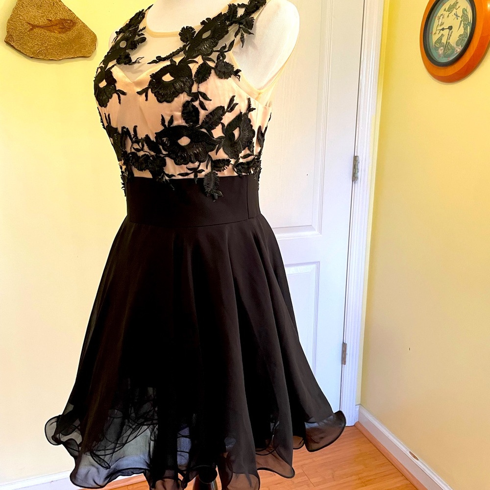 ModCloth ChiChi of London Dress - Picture 7 of 12
